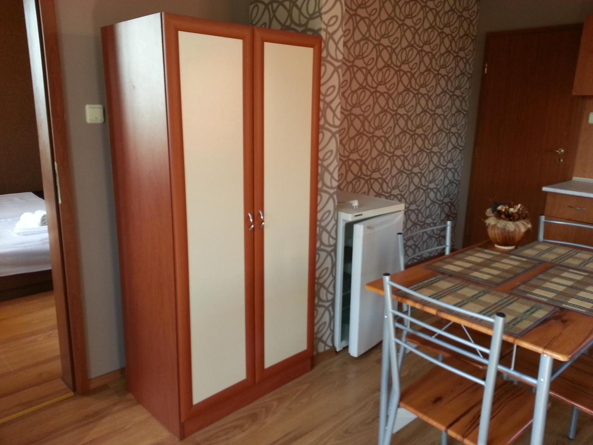 Hristovi Apartments & Studios Pomorie Ngoại thất bức ảnh