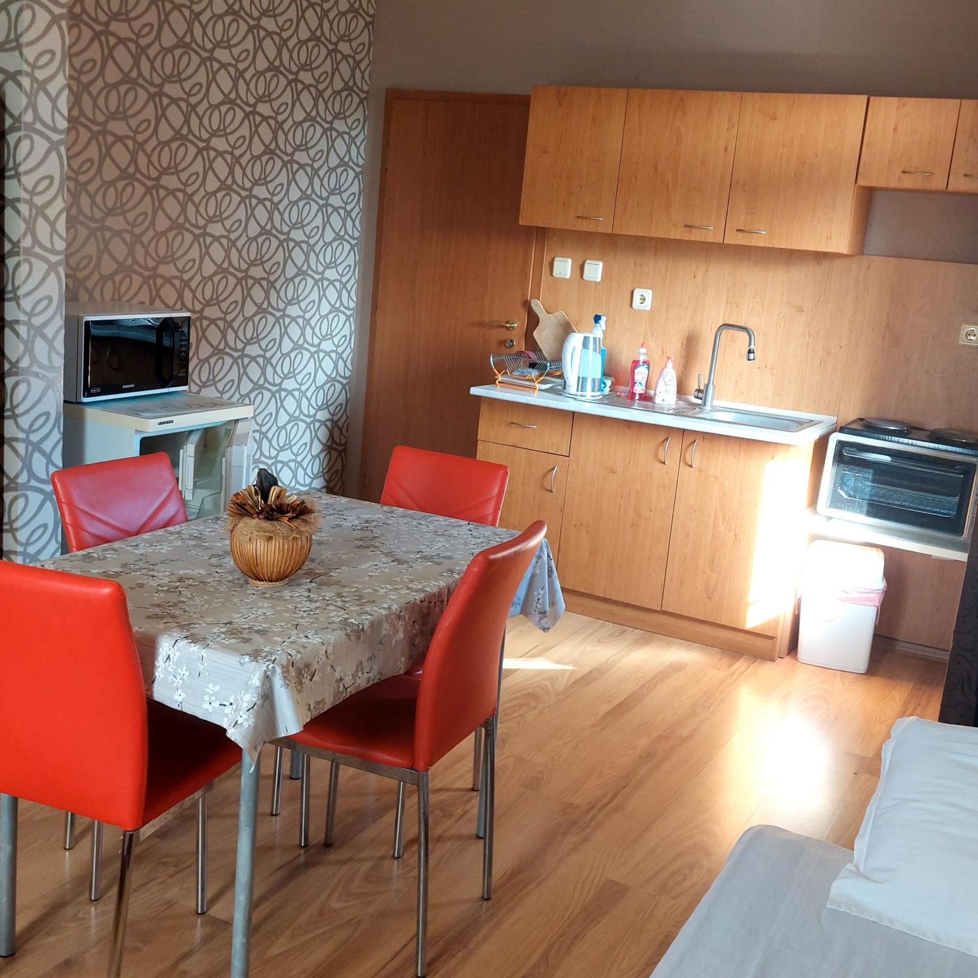 Hristovi Apartments & Studios Pomorie Ngoại thất bức ảnh