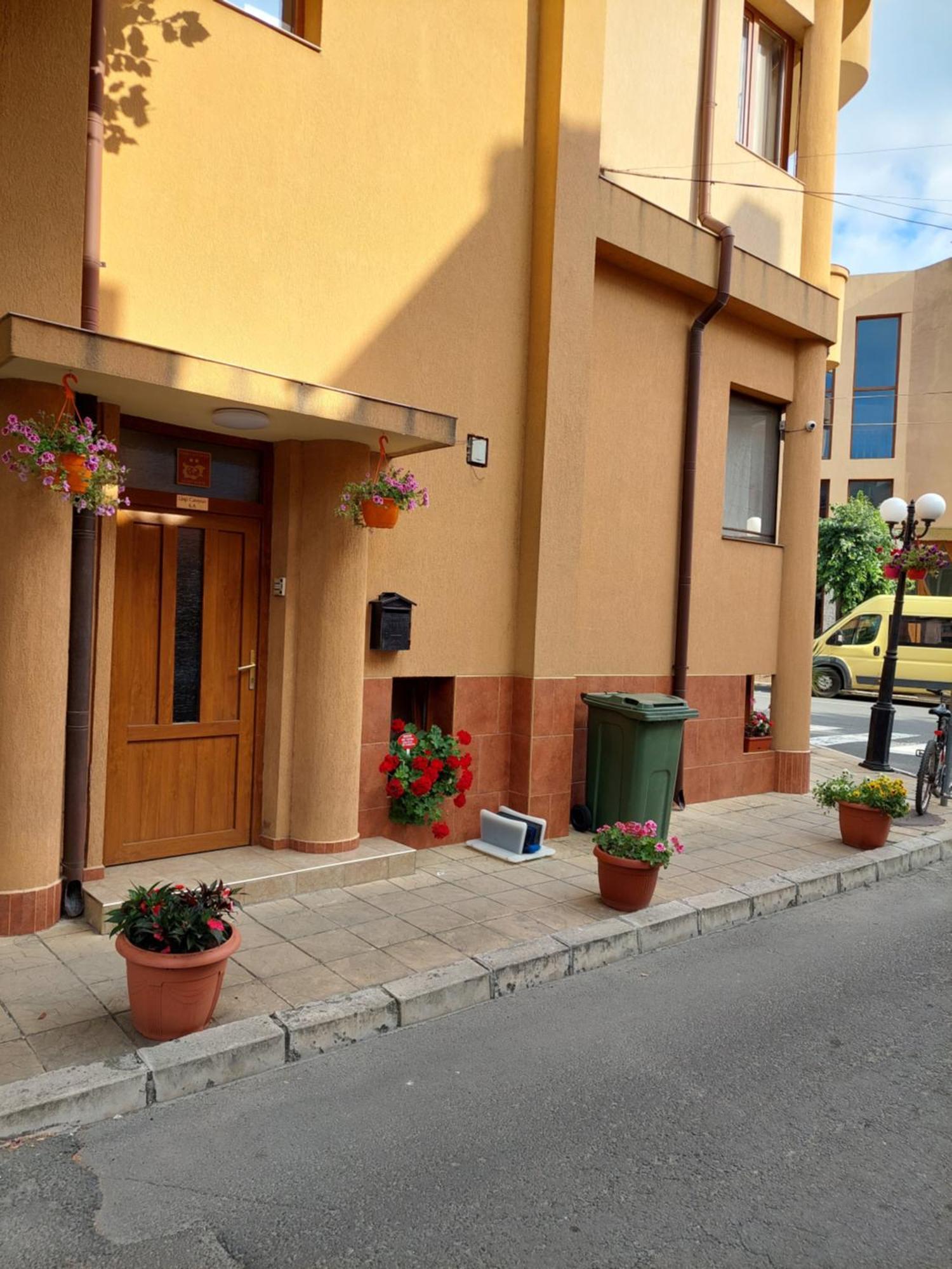 Hristovi Apartments & Studios Pomorie Ngoại thất bức ảnh