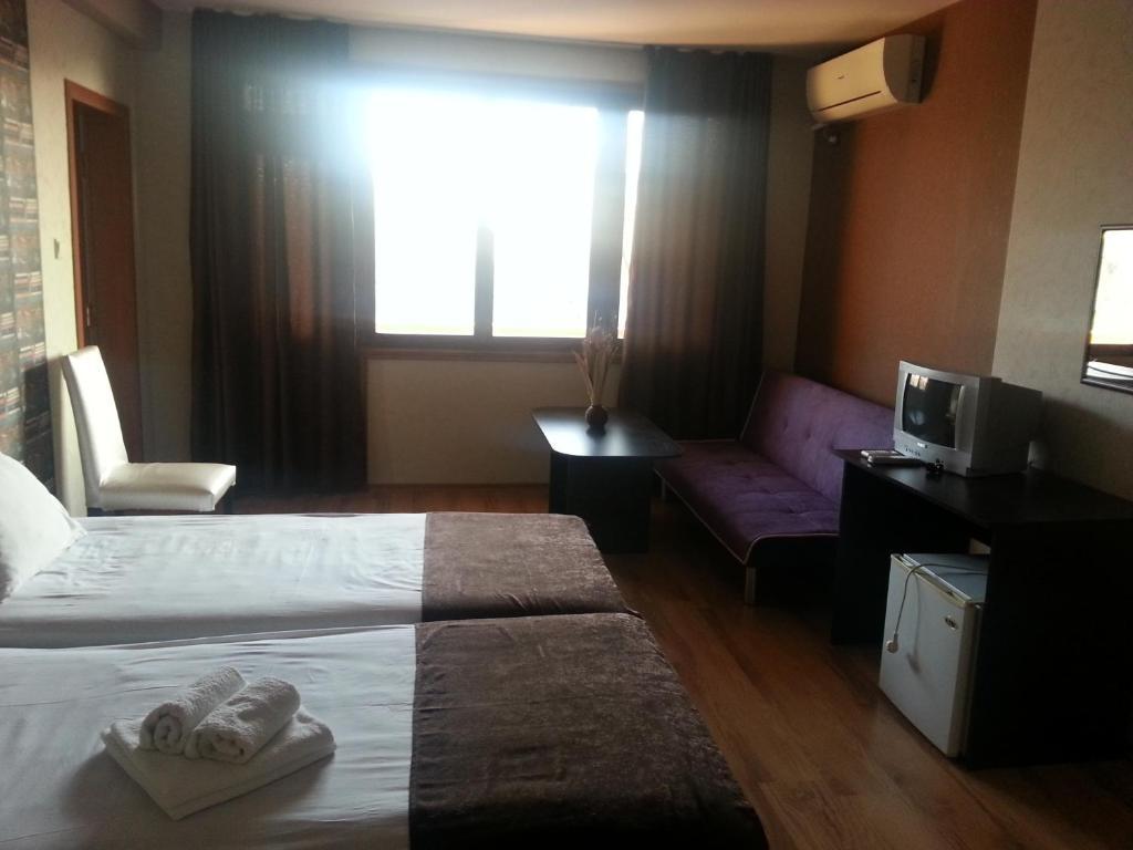 Hristovi Apartments & Studios Pomorie Phòng bức ảnh