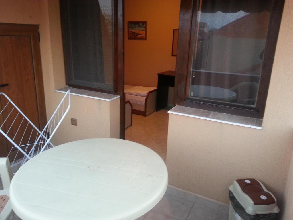 Hristovi Apartments & Studios Pomorie Phòng bức ảnh