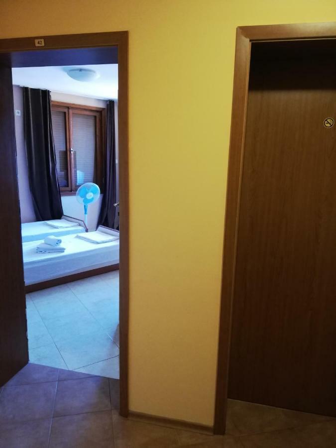 Hristovi Apartments & Studios Pomorie Ngoại thất bức ảnh
